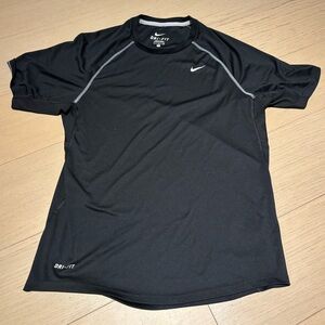 NIKE Black Short Sleeve Performance Tee